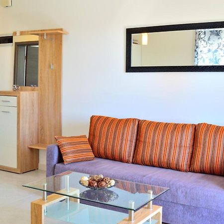 Apartment Domus Lauri Umag Ngoại thất bức ảnh