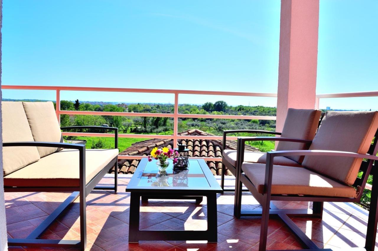 Apartment Domus Lauri Umag Ngoại thất bức ảnh