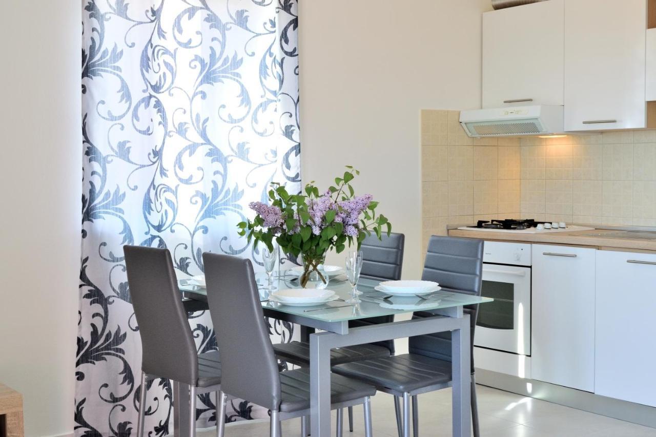 Apartment Domus Lauri Umag Ngoại thất bức ảnh