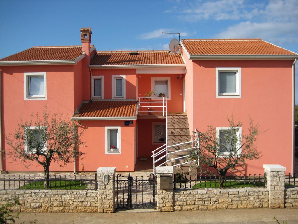 Apartment Domus Lauri Umag Phòng bức ảnh
